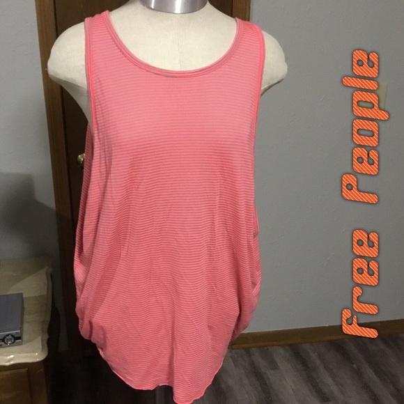 FREE PEOPLE TOP - Picture 1 of 3